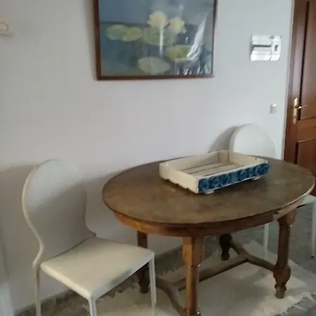 Cheap And Chic, Apartman *